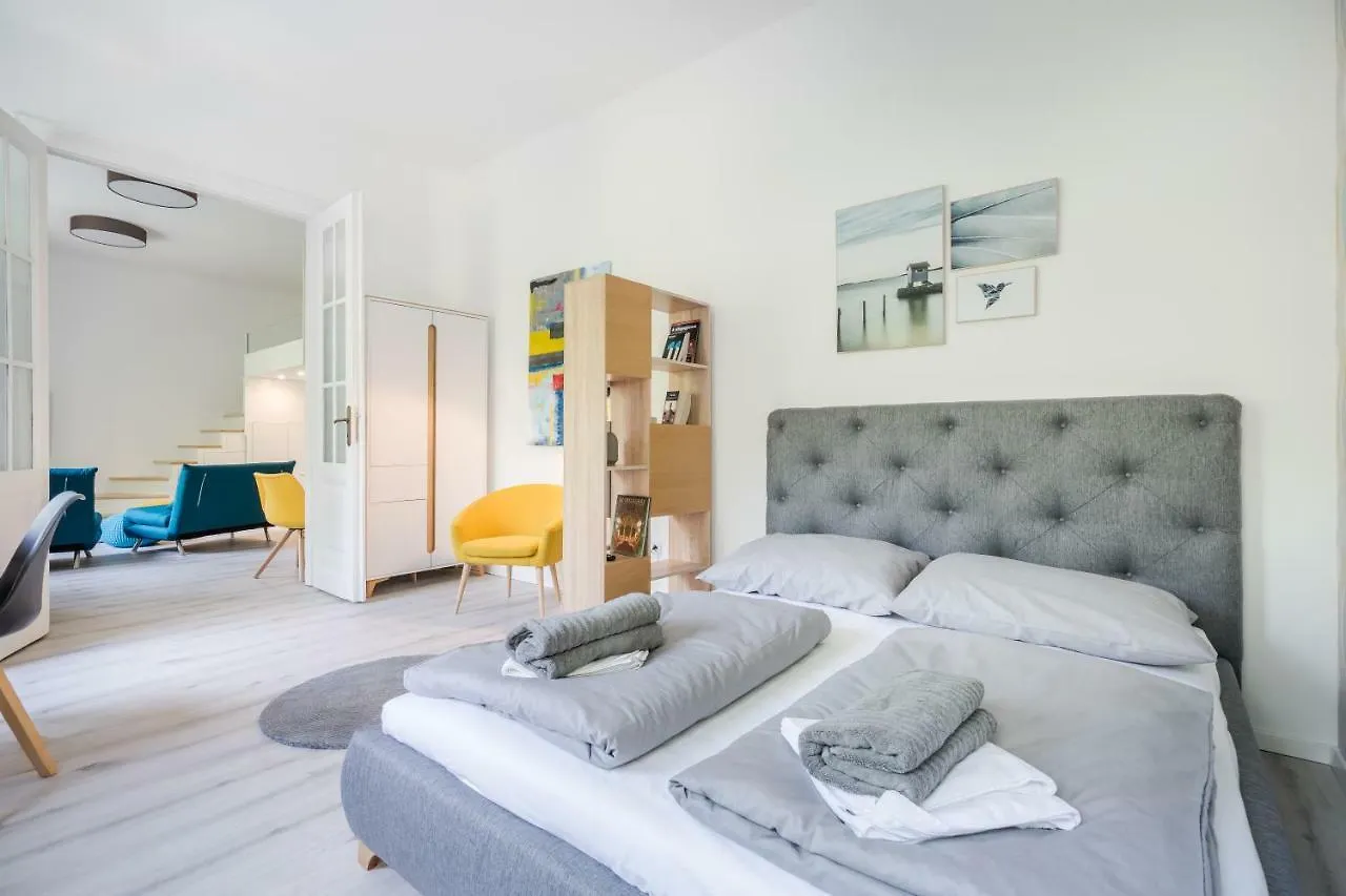 Bpr Color Fusion Home With A/C Budapeszt Węgry