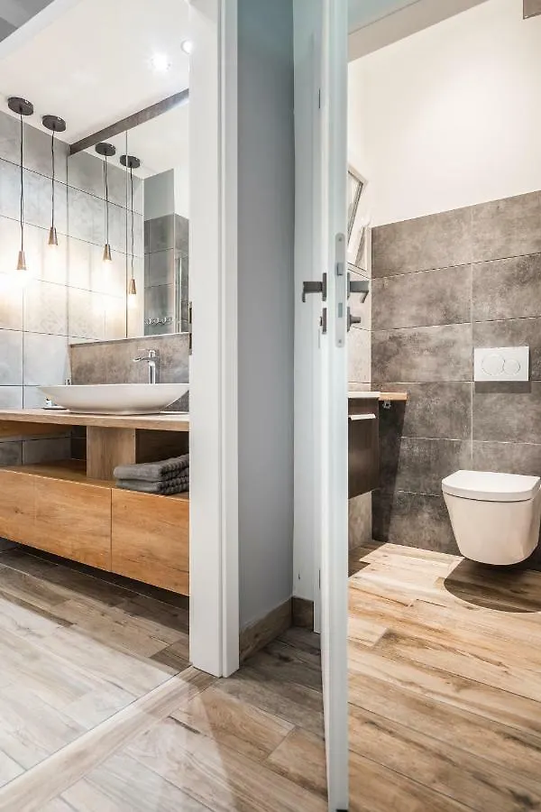 Bpr Color Fusion Home With A/C Budapest Hungary