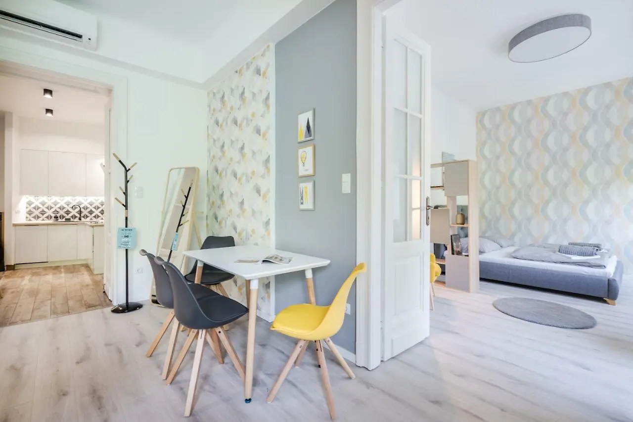 Bpr Color Fusion Home With A/C Budapest 0*,  Hungary