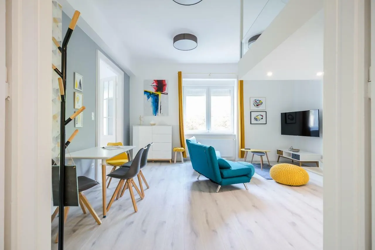 Bpr Color Fusion Home With A/C 布达佩斯 匈牙利